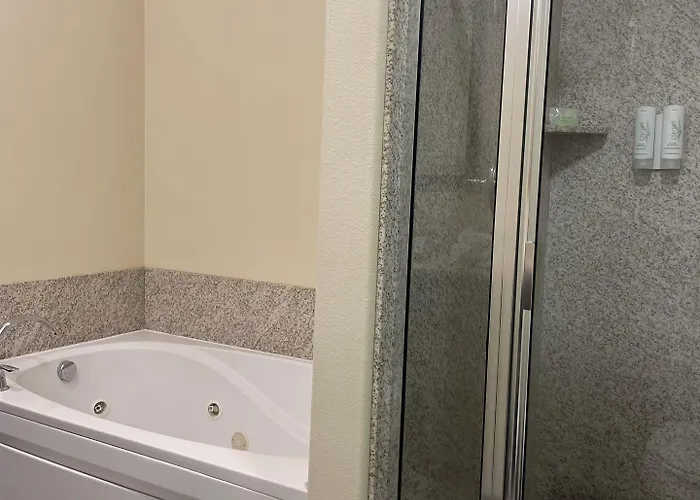 Sleep & - Austin North Hotel